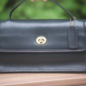 Coach Vintage Geometric clutch, black, Beautiful!